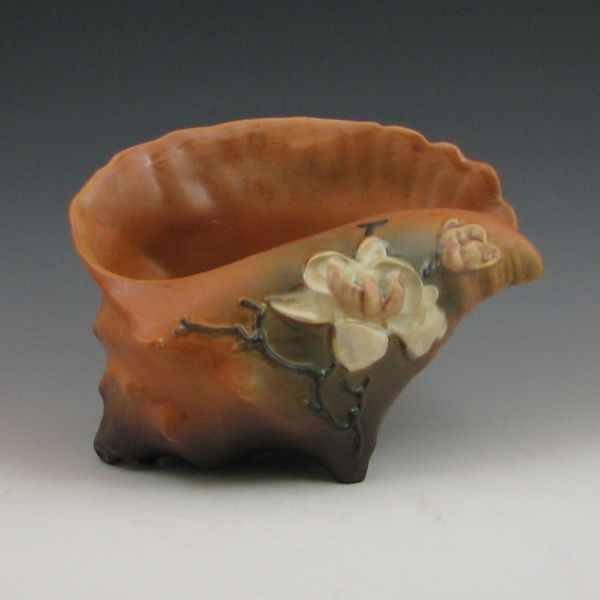 Appraisal: Roseville brown Magnolia conch shell planter Marked Roseville USA -