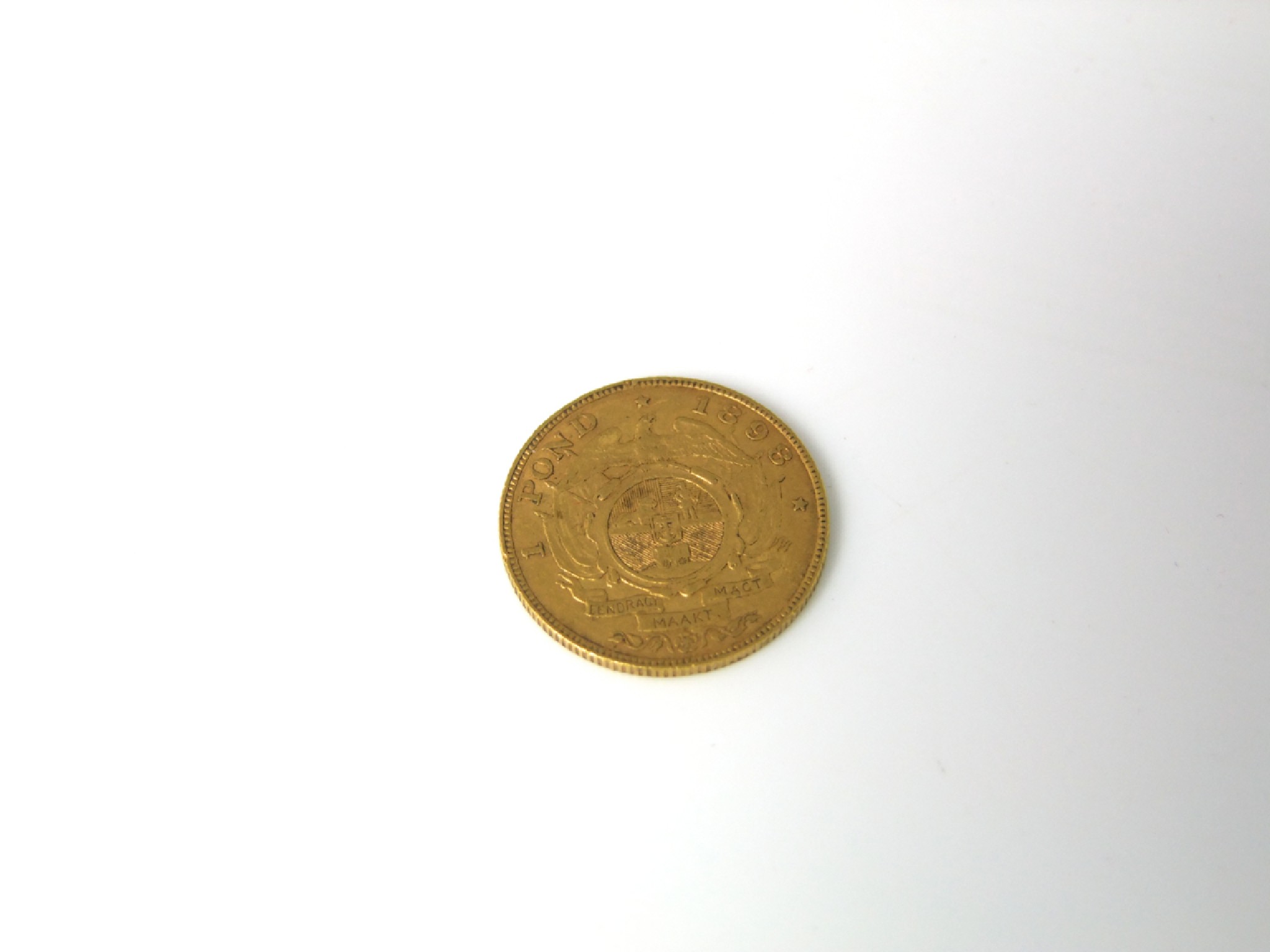 Appraisal: A South African one Pond gold coin gm