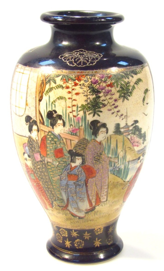 Appraisal: A Japanese Taisho period satsuma pottery vase the shouldered body