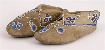 Appraisal: PAIR OF GREAT LAKES MOCCASINS in See Pleasing The Spirits