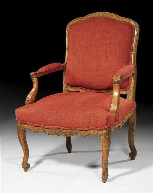 Appraisal: FAUTEUIL A LA REINE R gence France circa Finely carved