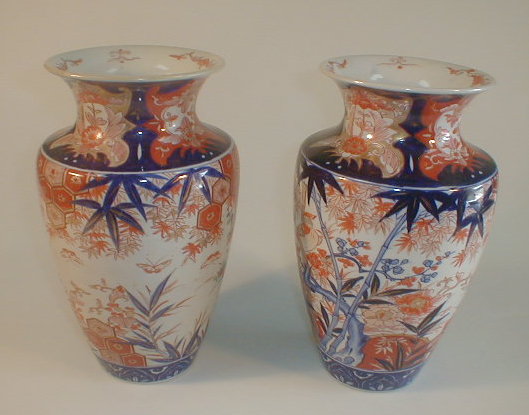 Appraisal: A pair of Meiji period Imari vases of shouldered ovoid