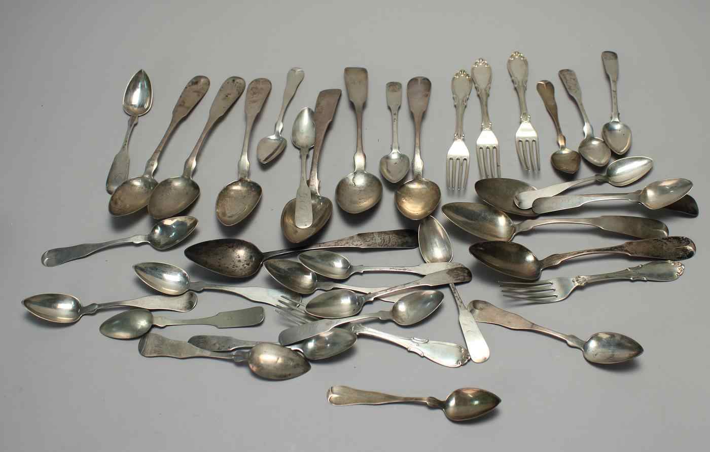 Appraisal: THIRTY-SEVEN PIECES OF AMERICAN SILVER FLATWAREBy various makers Includes five