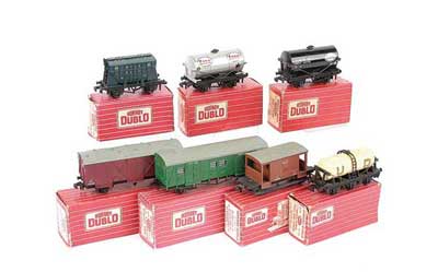 Appraisal: Hornby Dublo -Rail a group of Superdetail Goods Rolling Stock