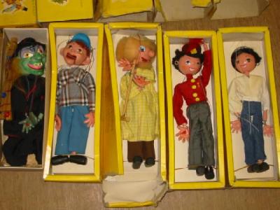 Appraisal: Five Pelham puppets SL Wicked Witch Boy Fritzi SM Farmer