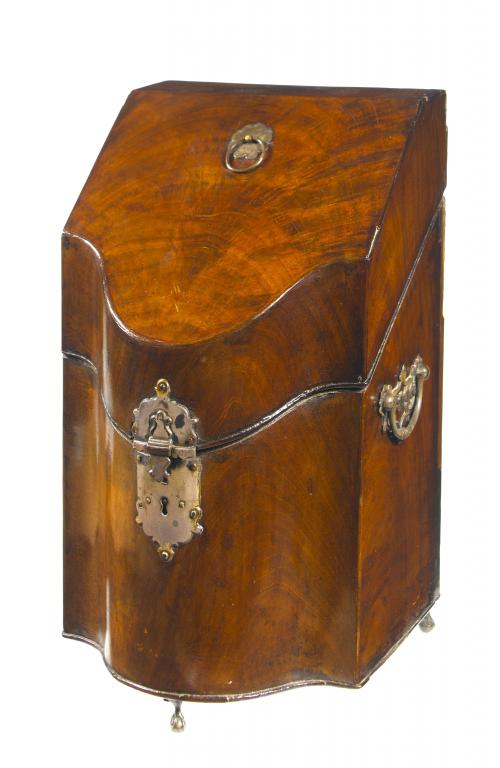 Appraisal: A GEORGE III MAHOGANY CUTLERY BOX with sloping lid and