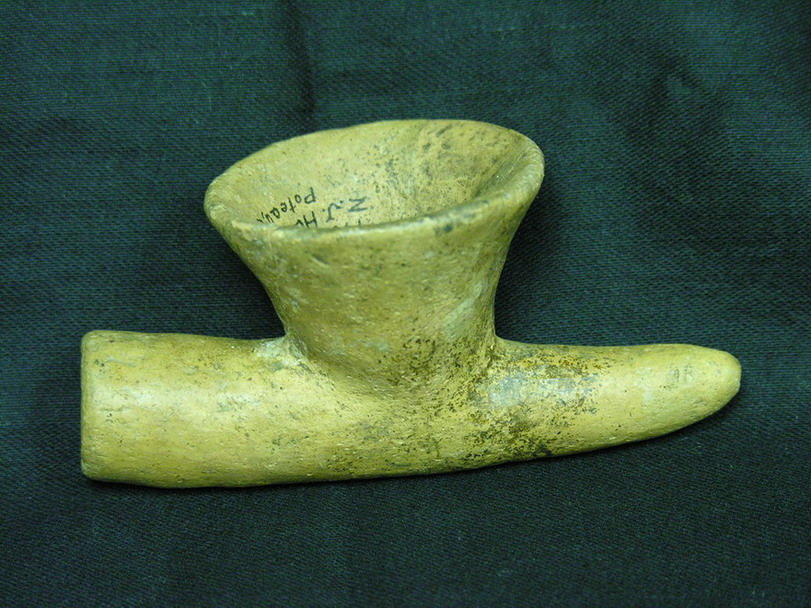 Appraisal: NATIVE AMERICAN CLAY PIPE BOWL Fired clay pipe bowl note