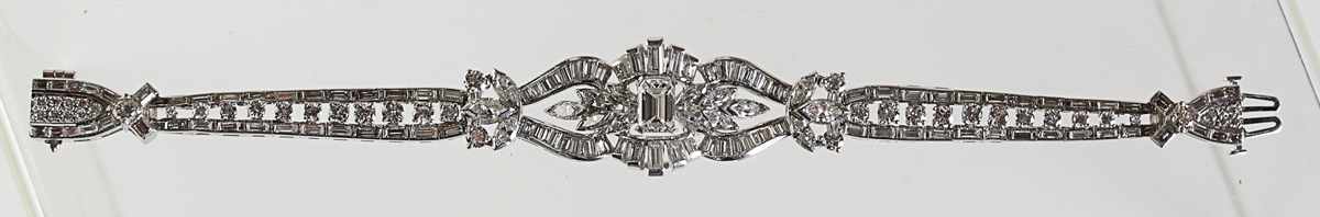 Appraisal: Fine Art Deco Diamond Platinum Bracelet Containing diamonds set in