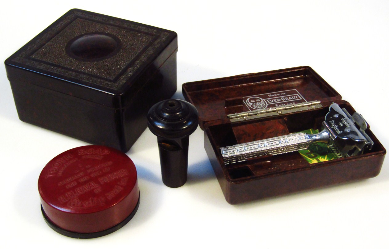 Appraisal: Various early thC Bakelite to include cased razor set cm