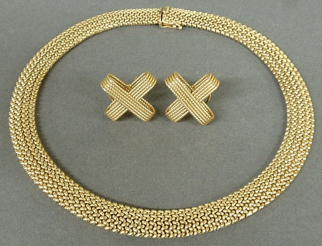 Appraisal: - Ladies k gold heavy herringbone weave choker l and