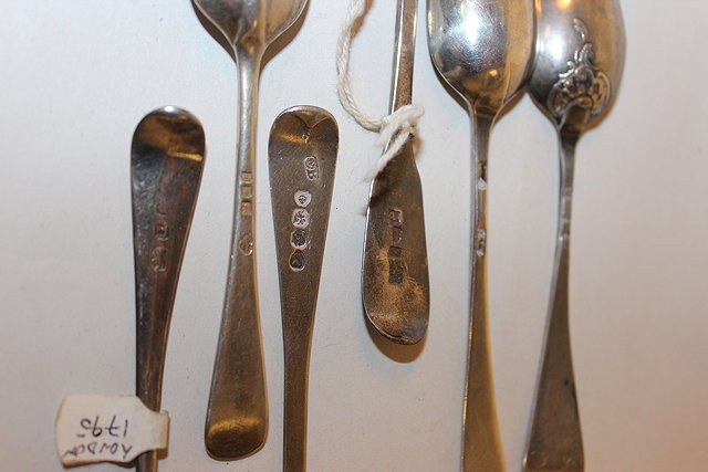 Appraisal: A GROUP OF SIX VARIOUS TEASPOONS to include an th