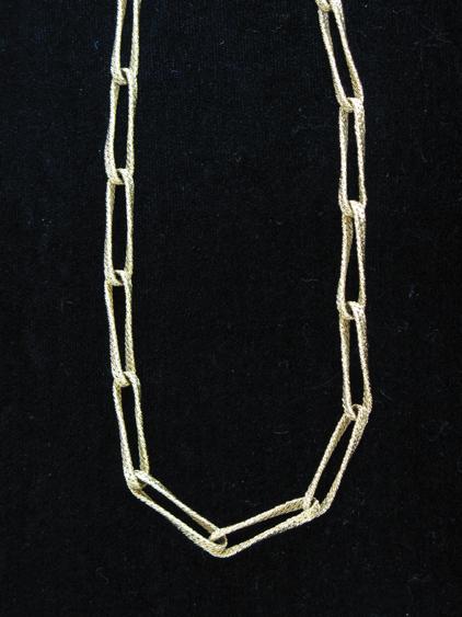 Appraisal: AN CT YELLOW GOLD NECKLACE each elongated belcher link slightly