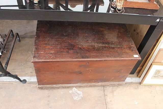 Appraisal: A SMALL SIZED MAHOGANY BUREAU with fall front opening to