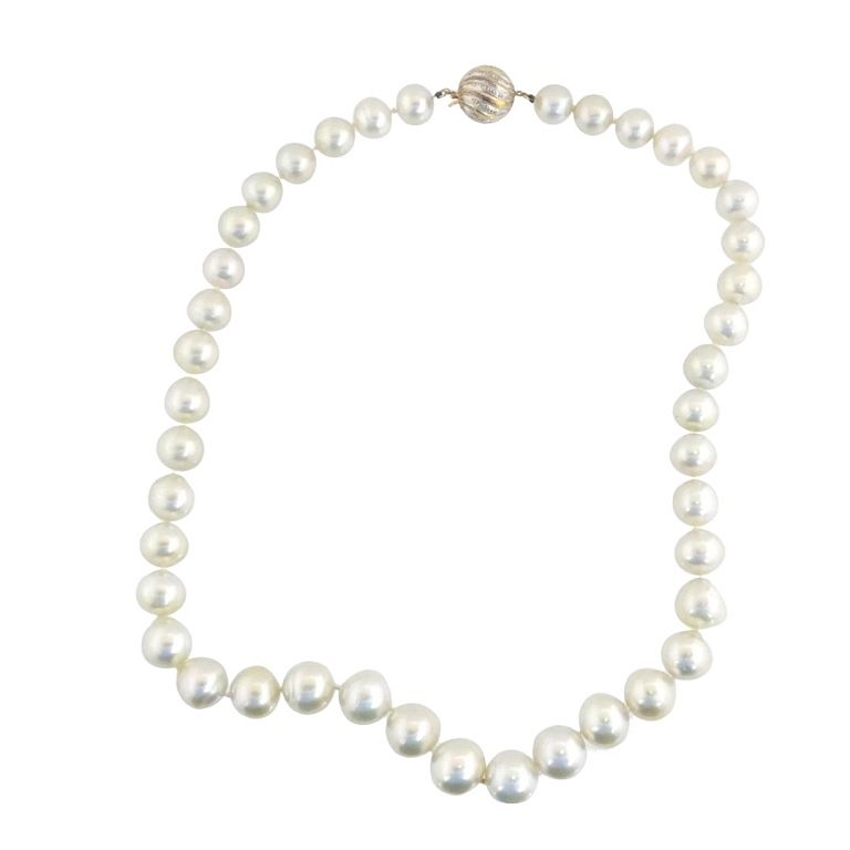 Appraisal: Pearl Necklace Pearl Necklace Karat Yellow Gold Clasp Measures inches