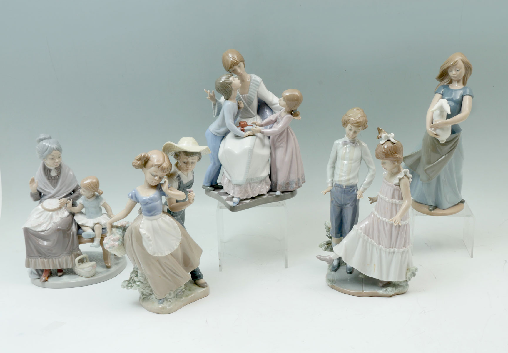 Appraisal: PC LLADRO LOT WITH CHILDREN ''A Visit with Granny'' with