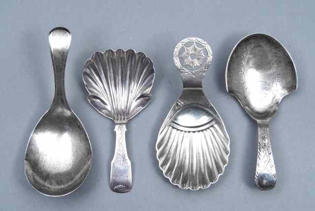 Appraisal: A GEORGE III SILVER CADDY SPOON with plain pear shaped