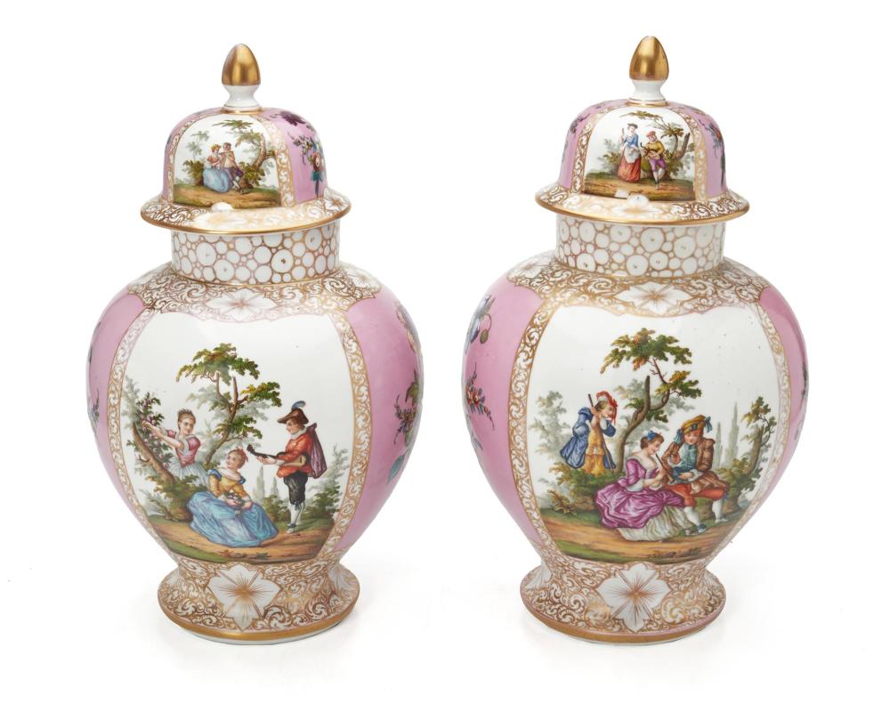 Appraisal: A PAIR OF MEISSEN PORCELAIN VASESA pair of Meissen porcelain