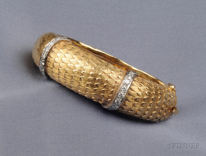 Appraisal: kt Gold and Diamond Bangle the textured webbed form with