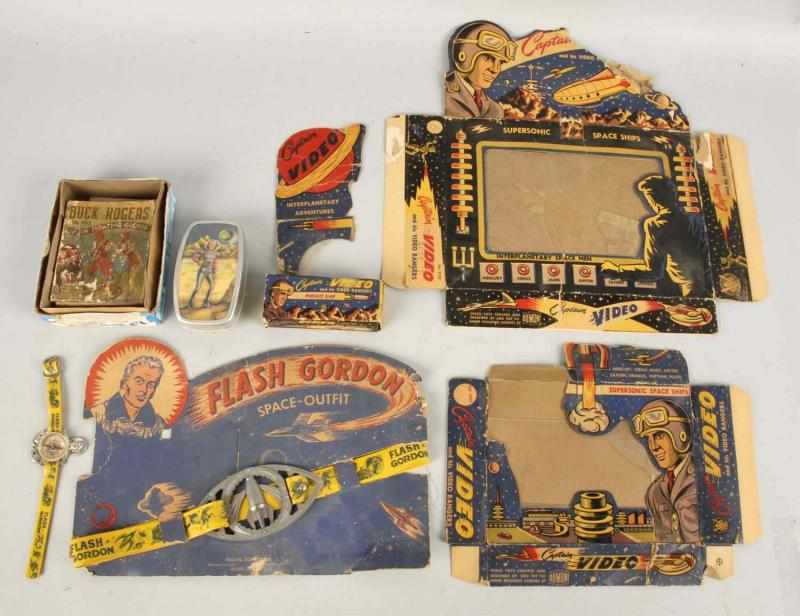 Appraisal: Lot of Buck Rogers Flash Gordon Space Items Description Includes