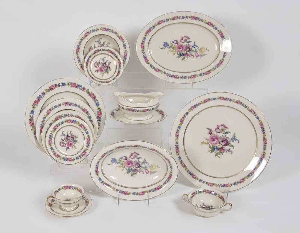 Appraisal: CASTLETON FINE CHINA SERVICE IN THE MANOR PATTERN Approx pieces