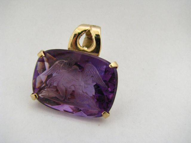 Appraisal: Unmarked K yellow gold amethyst pendant Set in a four