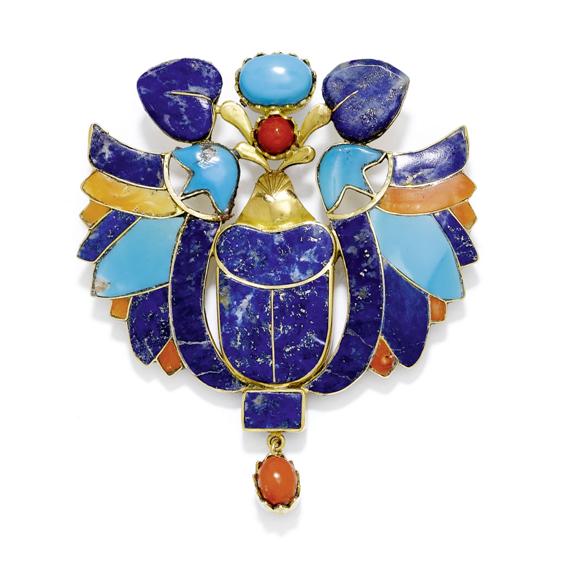 Appraisal: GOLD LAPIS-LAZULI TURQUOISE AND CORAL PENDANT Cairo ca Yellow gold