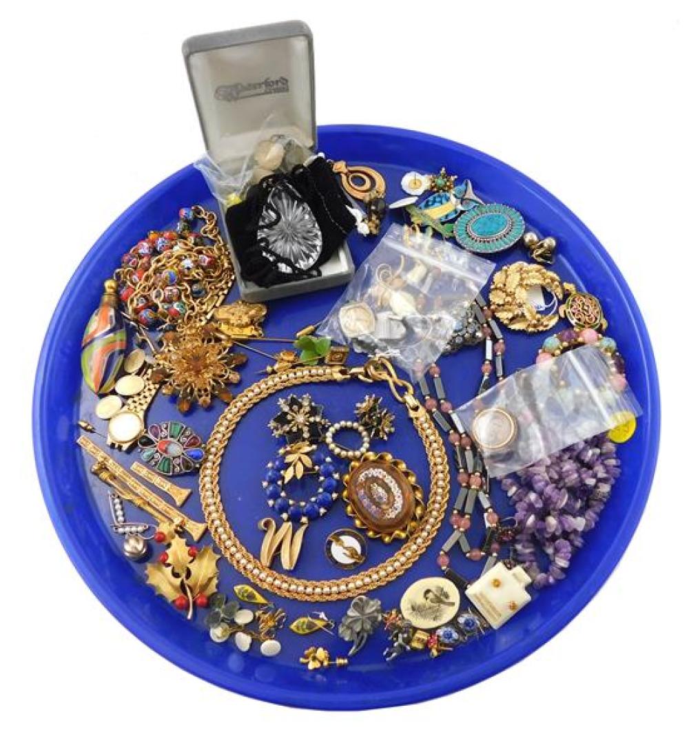 Appraisal: COSTUME JEWELRY Collection of vintage and costume jewelry pieces makers