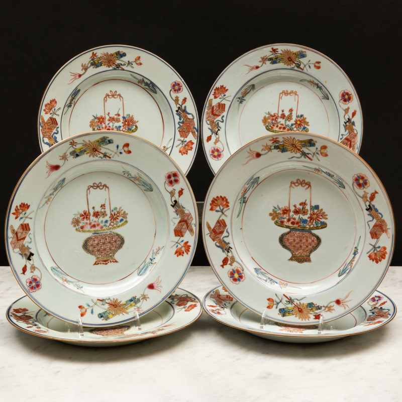 Appraisal: Set of Six Chinese Export Famille Rose Porcelain Plates Unmarked