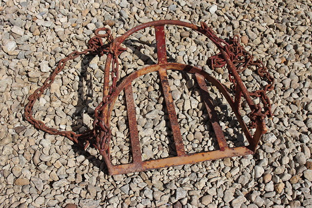 Appraisal: A SMALL WROUGHT IRON CHILD'S SWING SEAT with traces of