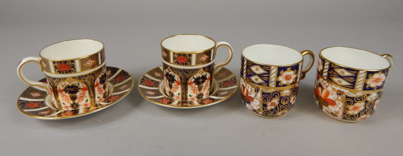 Appraisal: Royal Crown Derby cups and saucers