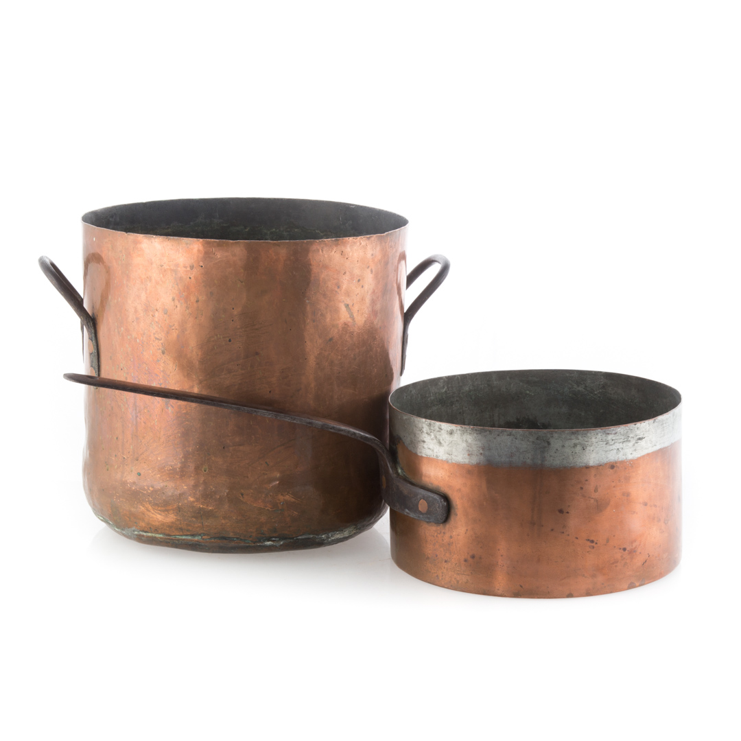 Appraisal: Copperware stew pot and cooking pot stew pot with applied