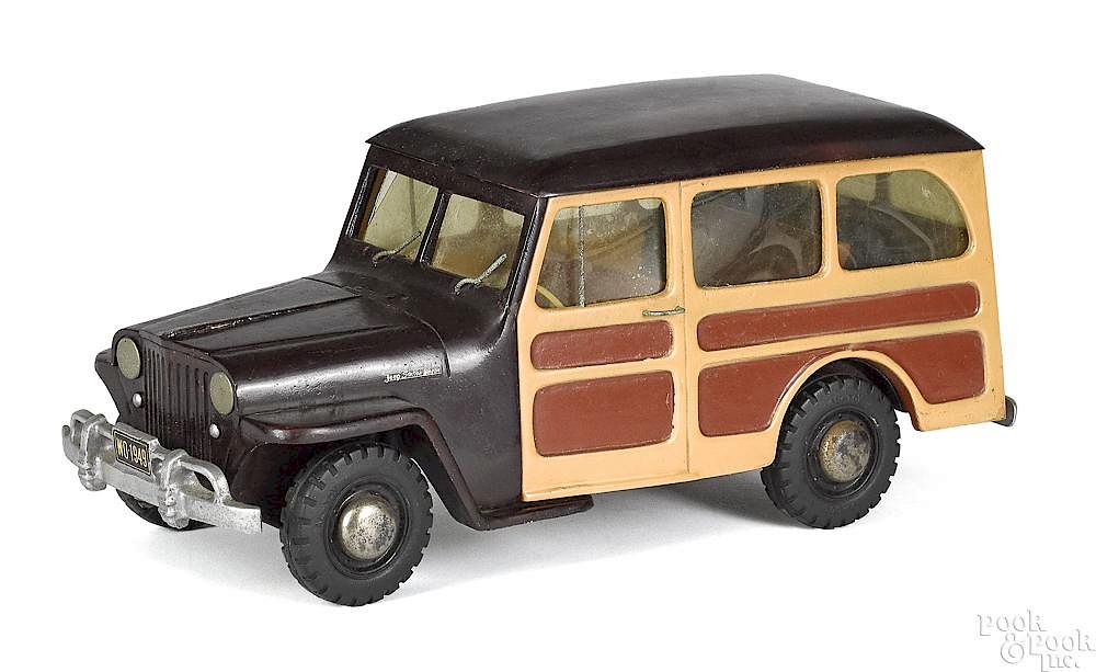 Appraisal: Al-toy cast Willys Overland Jeep station wagon Al-toy cast aluminum