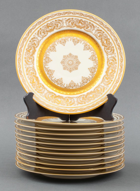 Appraisal: OVINGTONS GILT DECORATED PORCELAIN PLATES Twelve Czech porcelain dinner plates