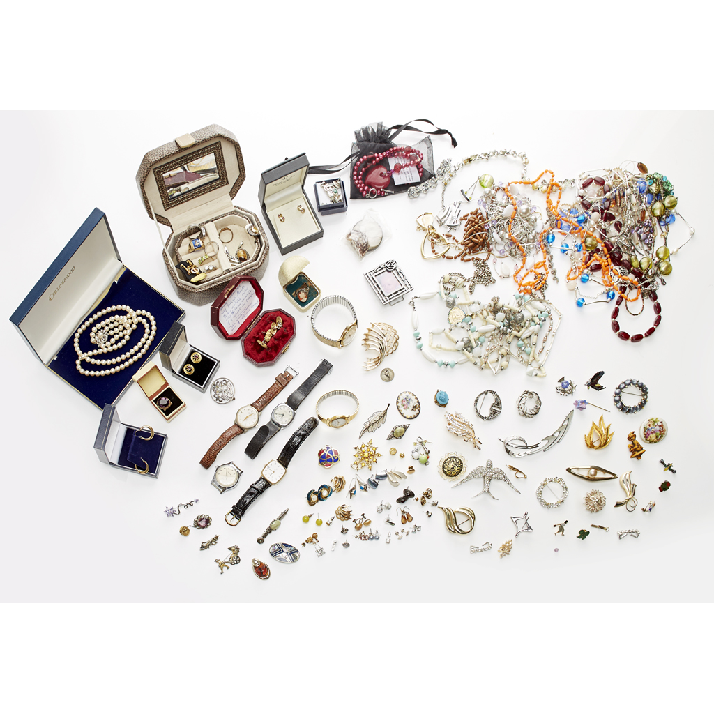 Appraisal: A large collection of costume jewellery to include various costume