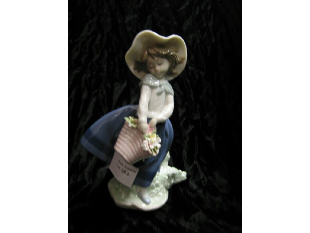 Appraisal: Lladro Porcelain Figurine Pretty Pickings