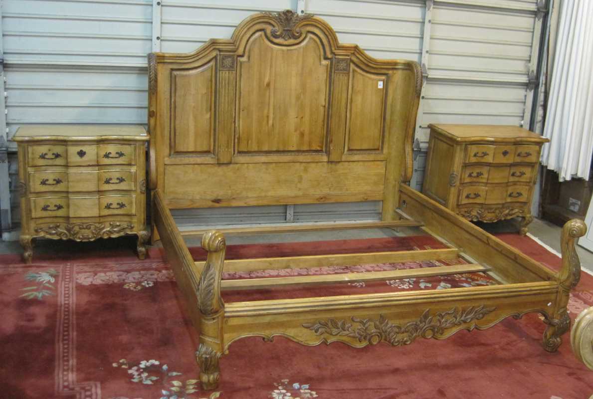 Appraisal: LOUIS XV STYLE KING BED NIGHTSTAND SET Ferguson Copeland recent