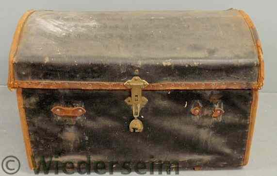 Appraisal: Leather-bound trunk fitted with a removable tray and containing early