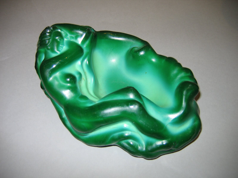 Appraisal: MANNER OF MOSER KARLSBAD Malachite glass dish with nude female