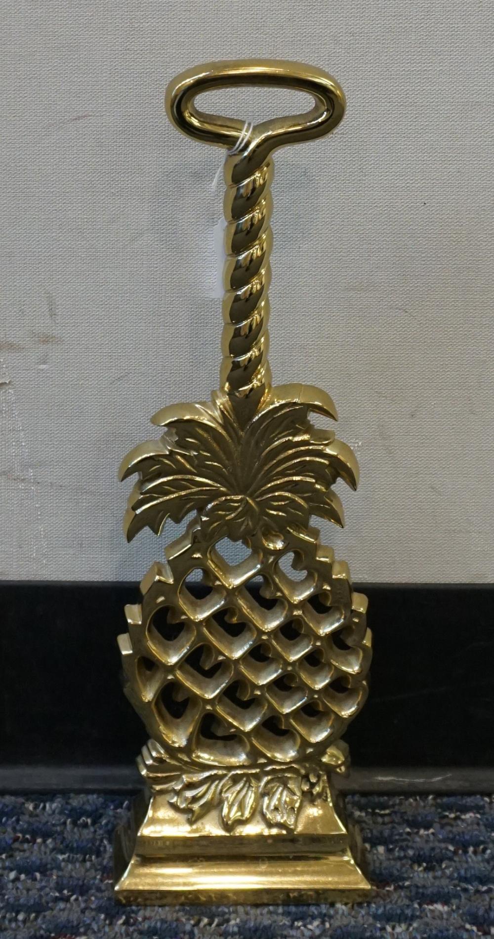 Appraisal: Virginia Metalcrafters Williamsburg 'Pineapple' Brass Doorstop