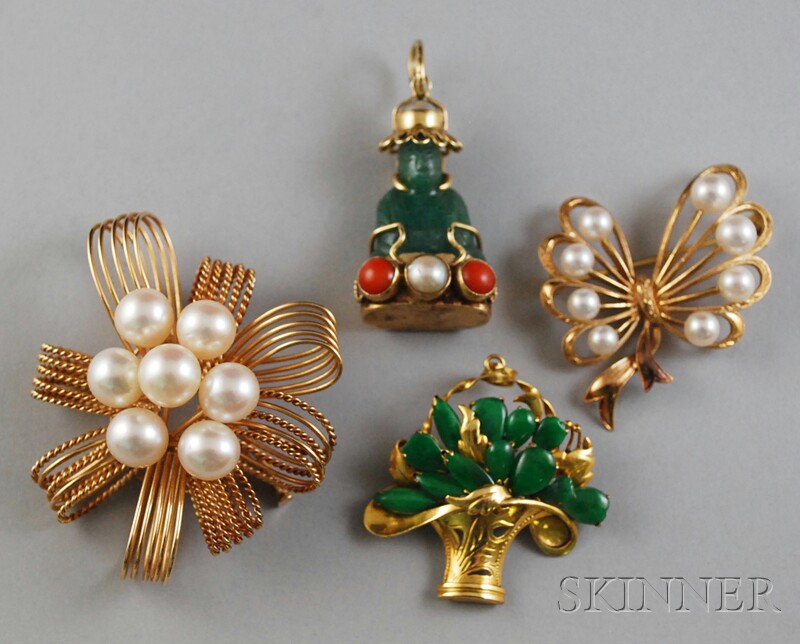 Appraisal: Four kt Gold Jewelry Items two pearl brooches one Mikimoto