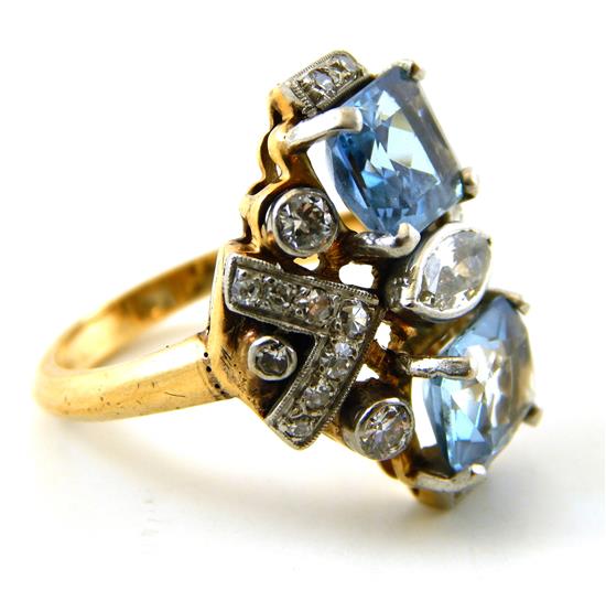 Appraisal: JEWELRY Aquamarine and diamond ring tested K yellow gold with