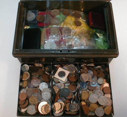 Appraisal: A large quantity of coinage various countries denominations etc