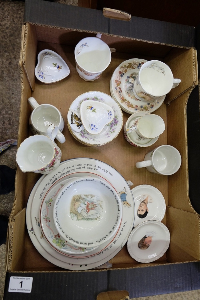 Appraisal: A collection of various pottery to include Royal Doulton Royal