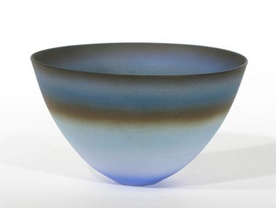 Appraisal: A Peter Lane porcelain bowl painted with blue and black