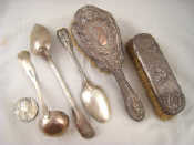 Appraisal: A continental silver French assay serving spoon a fiddle and