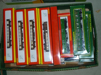 Appraisal: Nineteen coaches by Hornby Bachmann and Mainline comprising five Pullmans