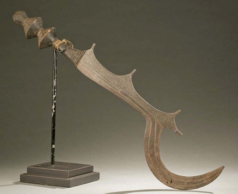 Appraisal: Ngombe executioner's sword early th c An executioner's sword with