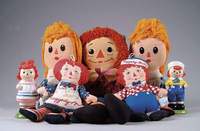 Appraisal: BOX OF MISCELLANEOUS RAGGEDY ANN DOLLS AND BOOKS Good condition