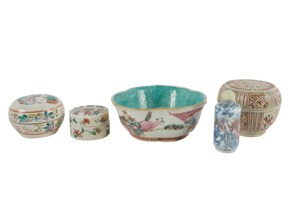 Appraisal: FIVE CHINESE PORCELAIN ARTICLEScomprising three paste boxes ranging from to