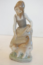 Appraisal: LLADRO FIGURE GIRL WITH CAT